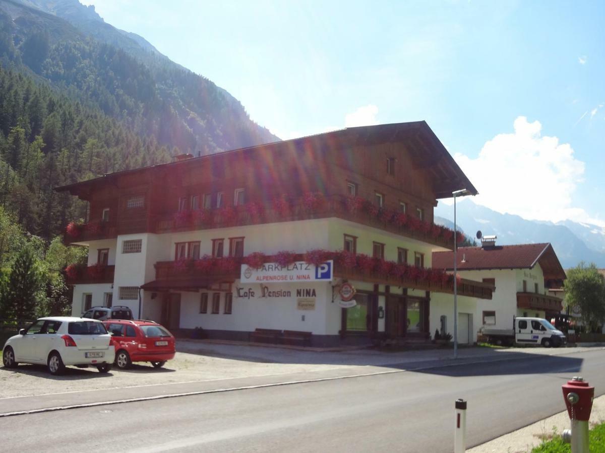 Pension Nina & Gasthof Alpenrose Gschnitz Ngoại thất bức ảnh