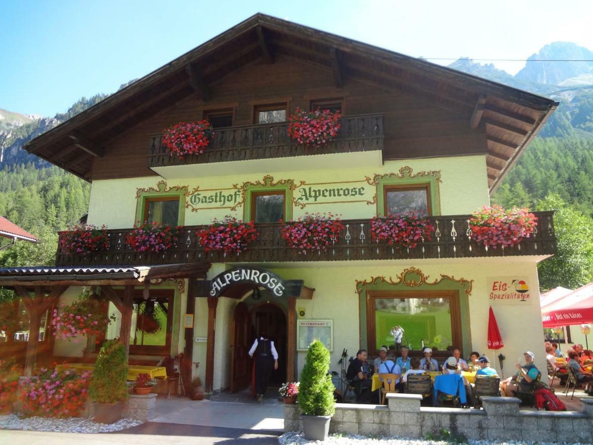 Pension Nina & Gasthof Alpenrose Gschnitz Ngoại thất bức ảnh