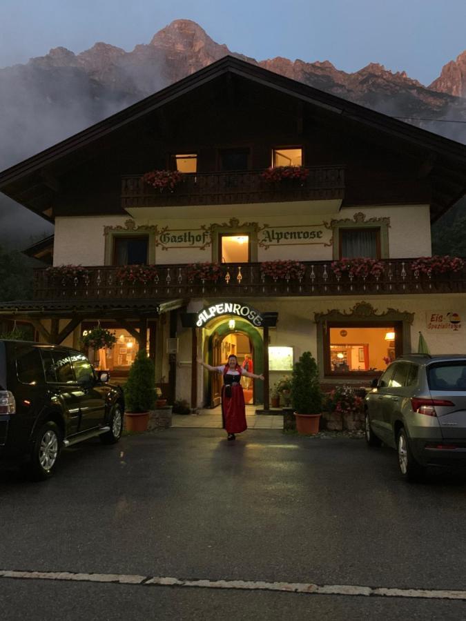 Pension Nina & Gasthof Alpenrose Gschnitz Ngoại thất bức ảnh