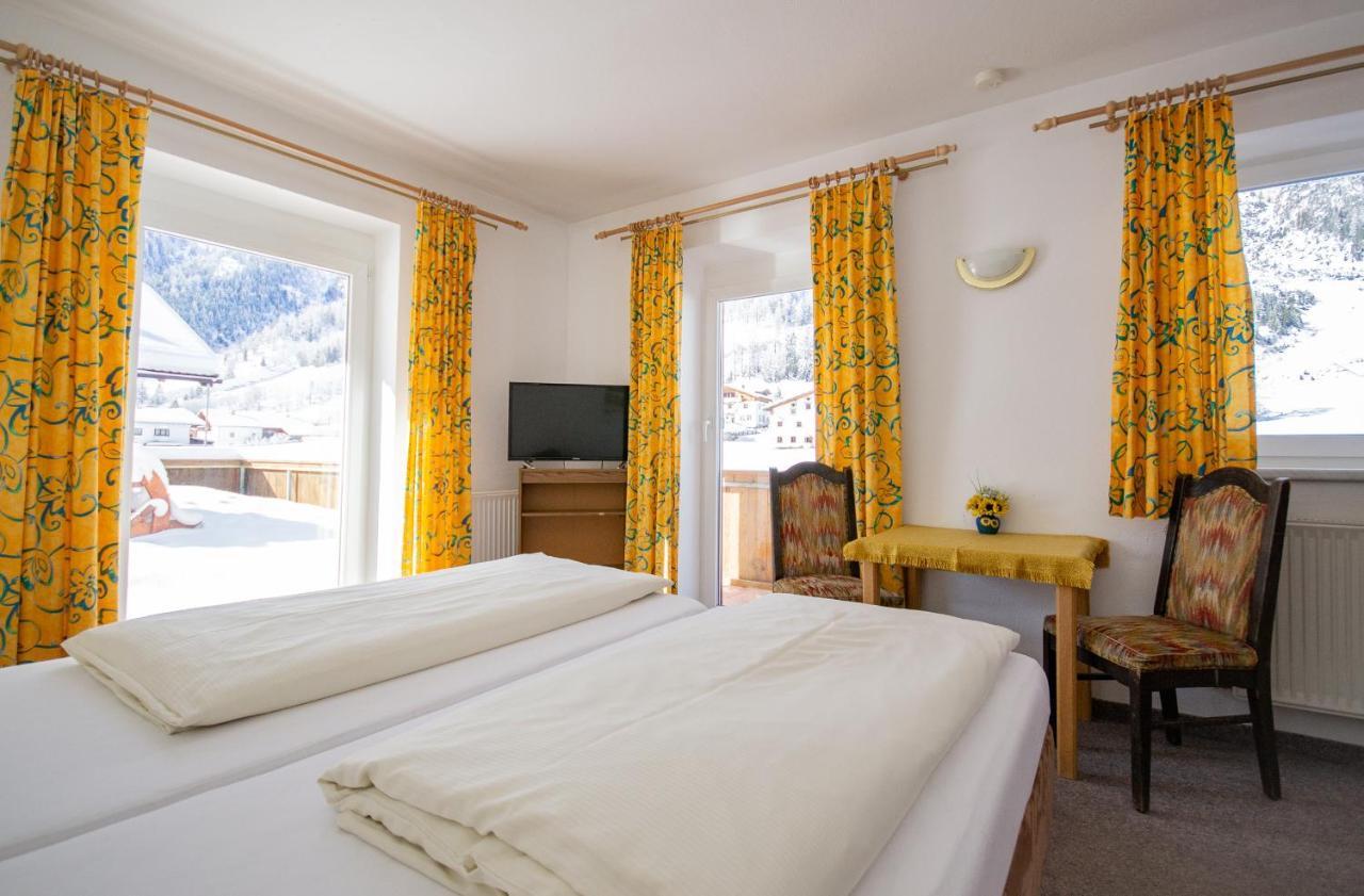 Pension Nina & Gasthof Alpenrose Gschnitz Ngoại thất bức ảnh